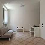 Casa Leo Malpensa * Samarate